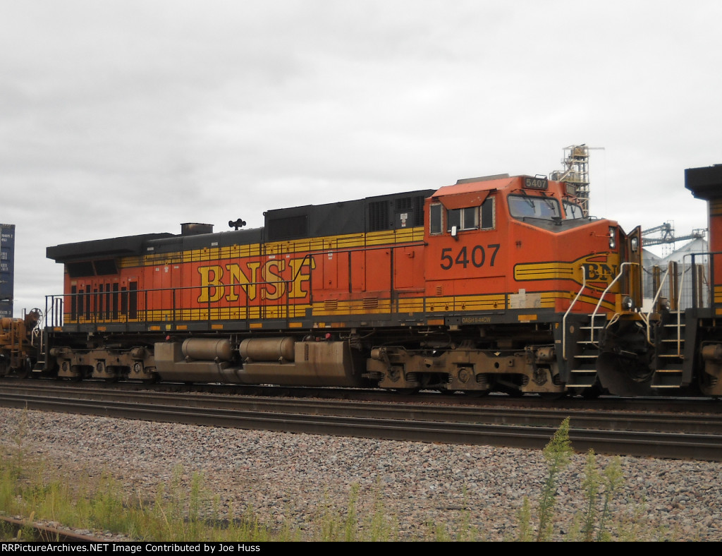 BNSF 5407